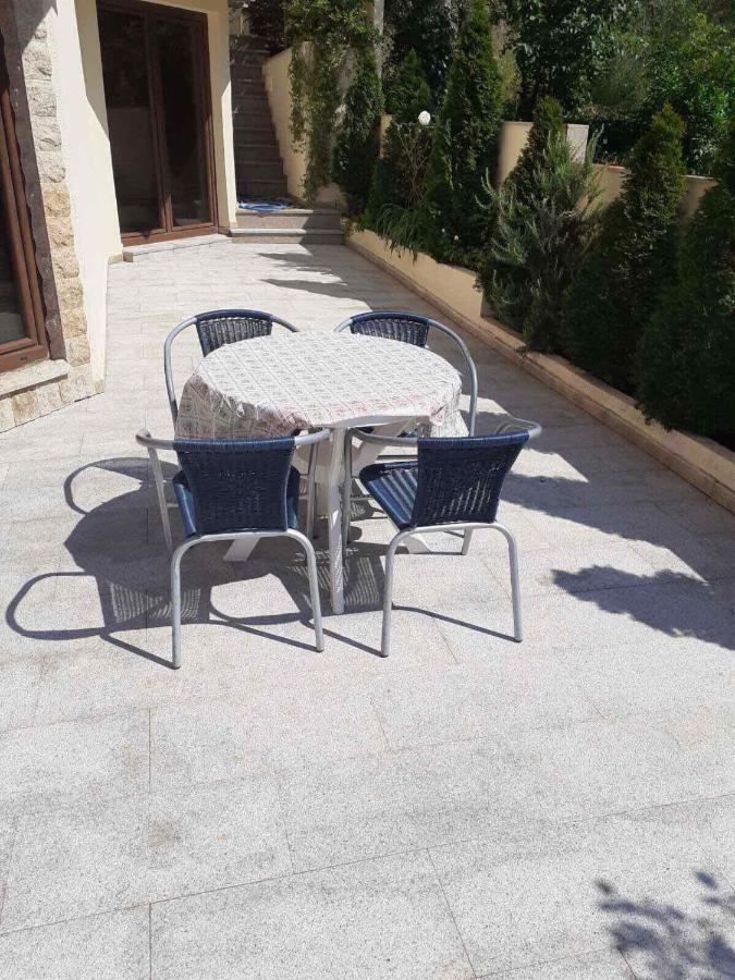 Apartments Ivan Petrovac na moru Exterior foto