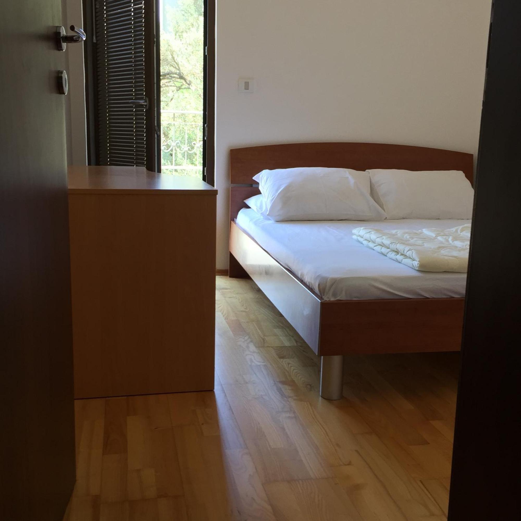 Apartments Ivan Petrovac na moru Zimmer foto