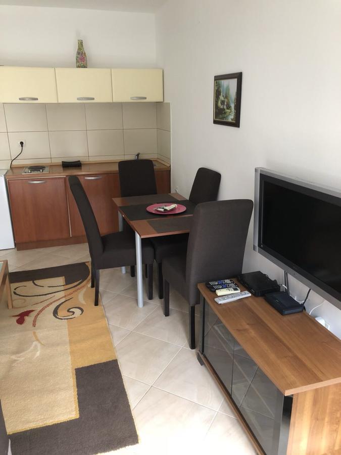 Apartments Ivan Petrovac na moru Exterior foto